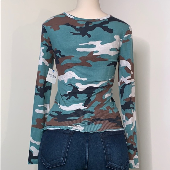 Arizona camo long sleeve tees NWT!! - Picture 3 of 7